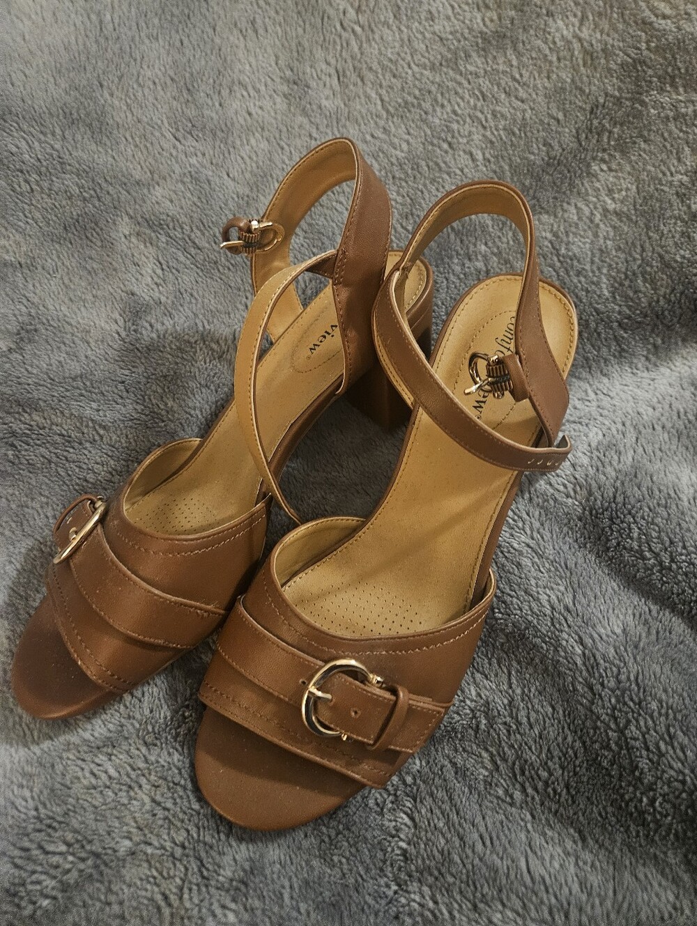 Comfortview Arielle Women’s 9.5M Brown Buckle Heel Sandals